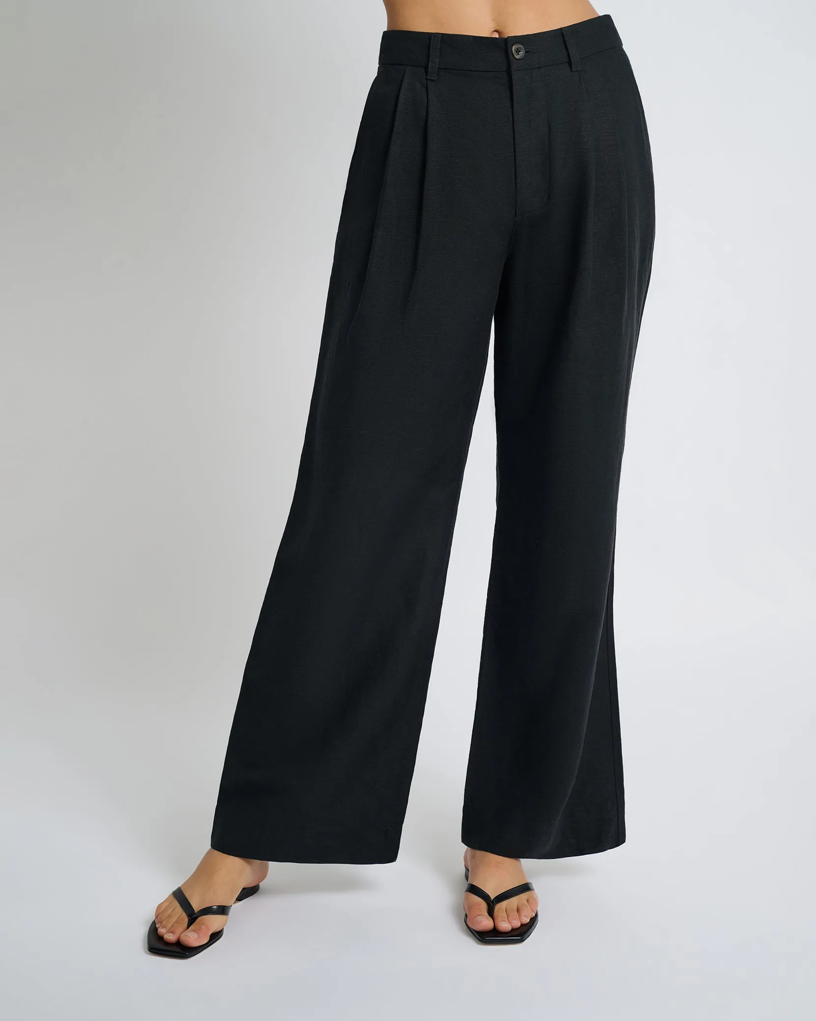 Air Linen Pleated Trousers