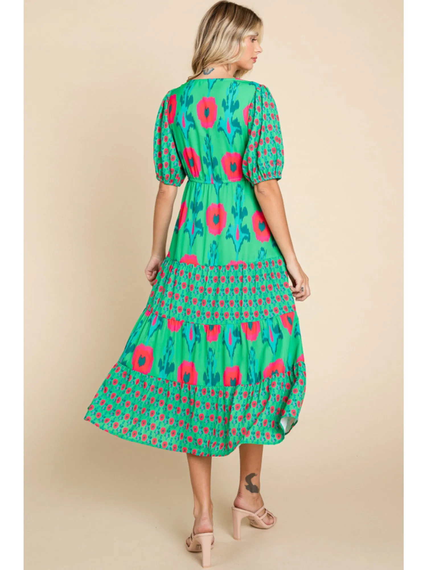 Daphne Short Sleeve Midi Dress