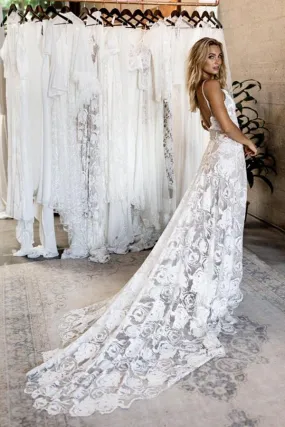 Gorgeous Spaghetti Straps Open Back With Lace Appliques Wedding Dresses AHC563